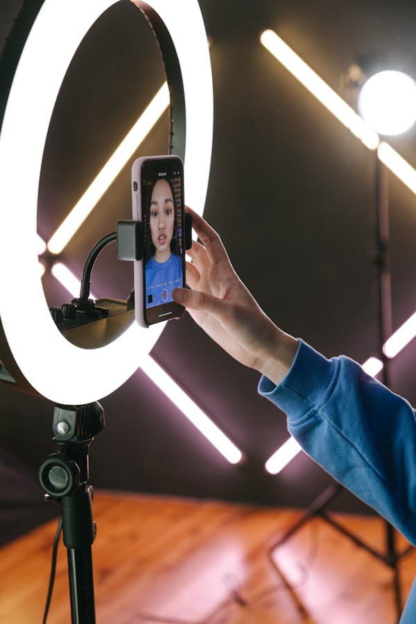 influencer-and-guru