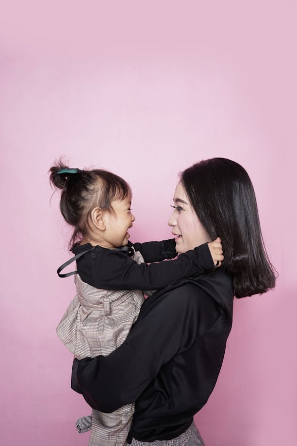 montessori-vs-traditional-parenting