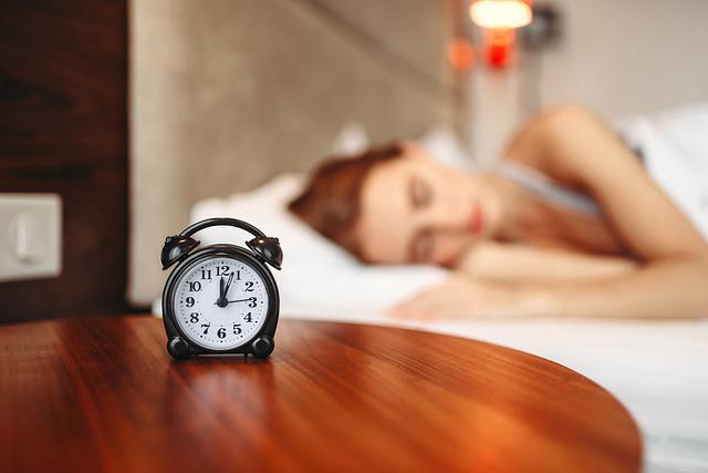 What Happens To Your Body When You Sleep Late And The Effects